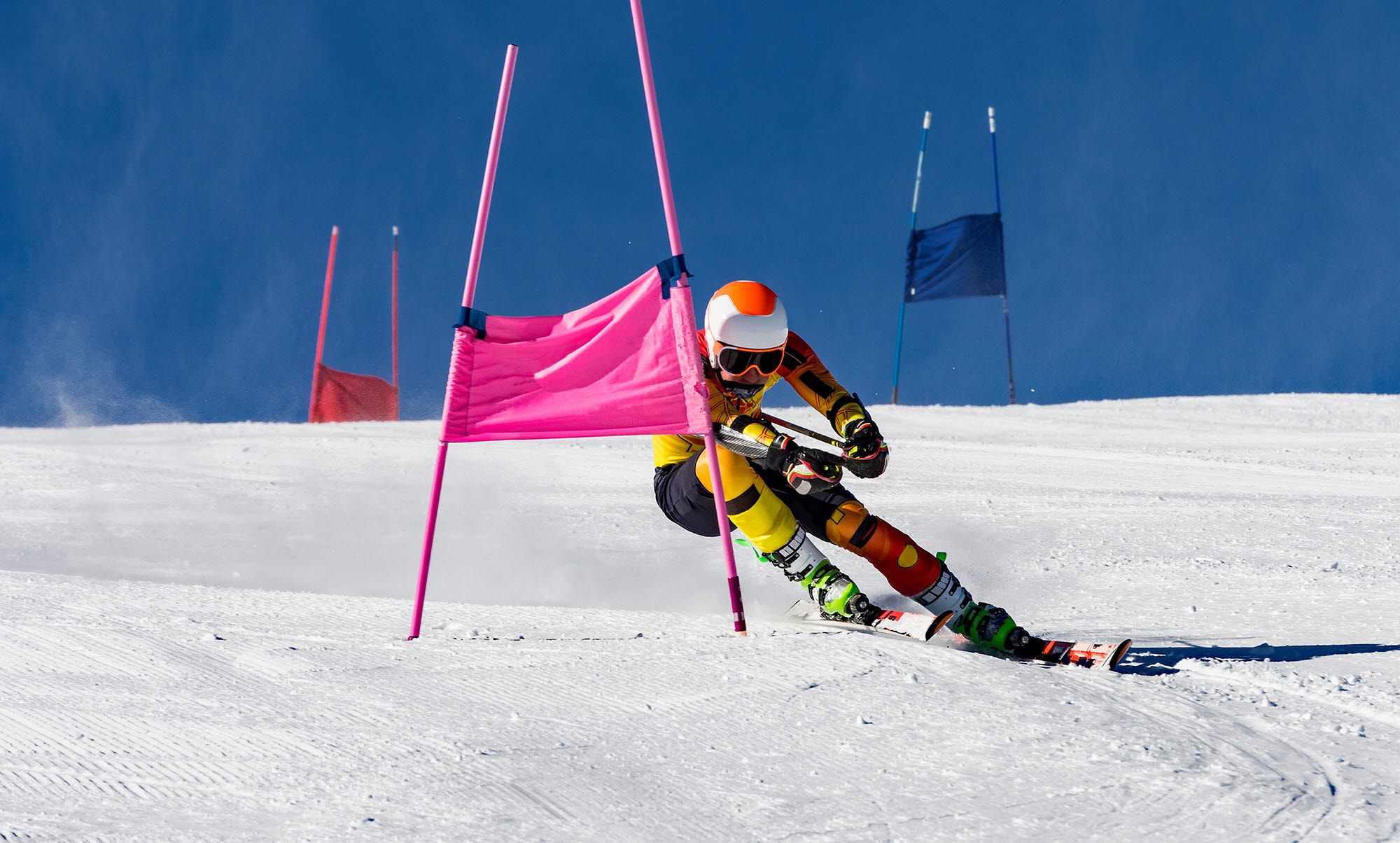 Downhill slalom ski competition